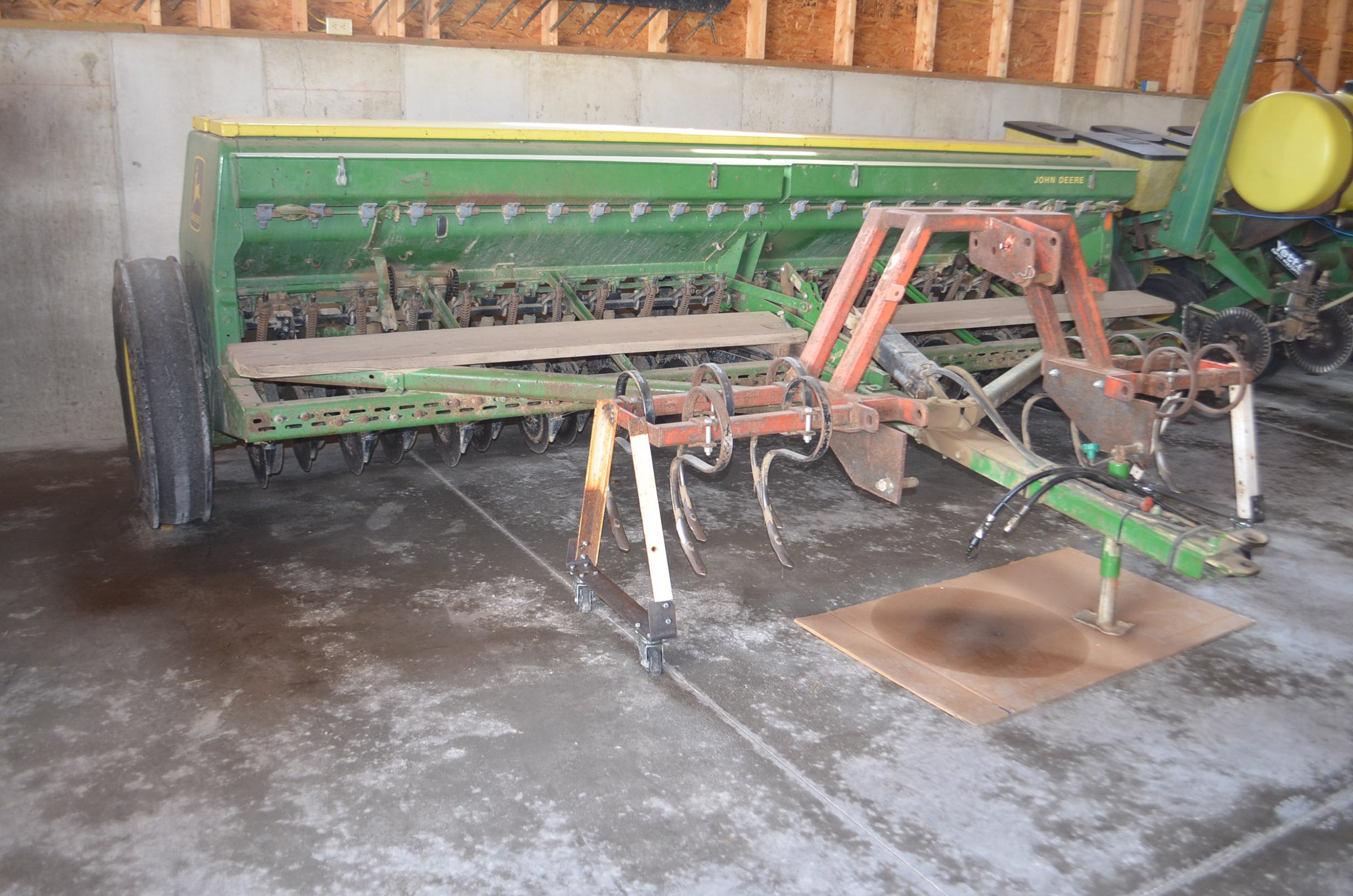 Property photo 17 - FARM EQUIPMENT AUCTION IN ALLEN COUNTY, INDIANA